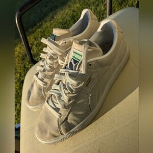PUMA Suede Tennis Shoes, Off White, Sz 11, EUC!!!!